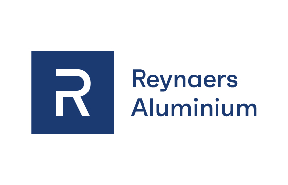 Logótipo Reynaers Aluminium – fornecedor da MTS Serralharia em soluções de alumínio para arquitetura